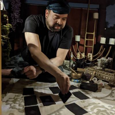 TAROT READING